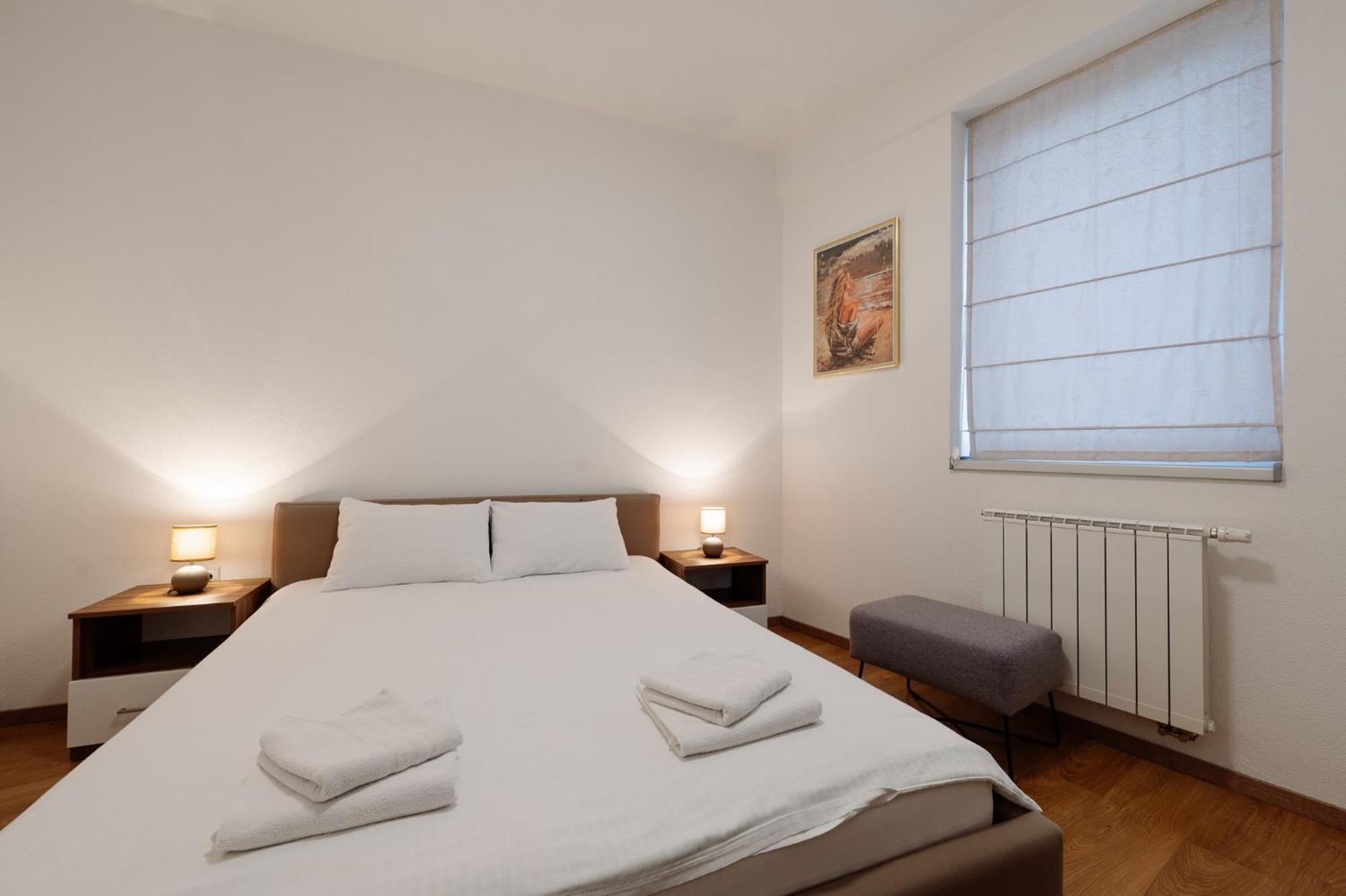 Apartman Square Trg Prijedor Exteriör bild