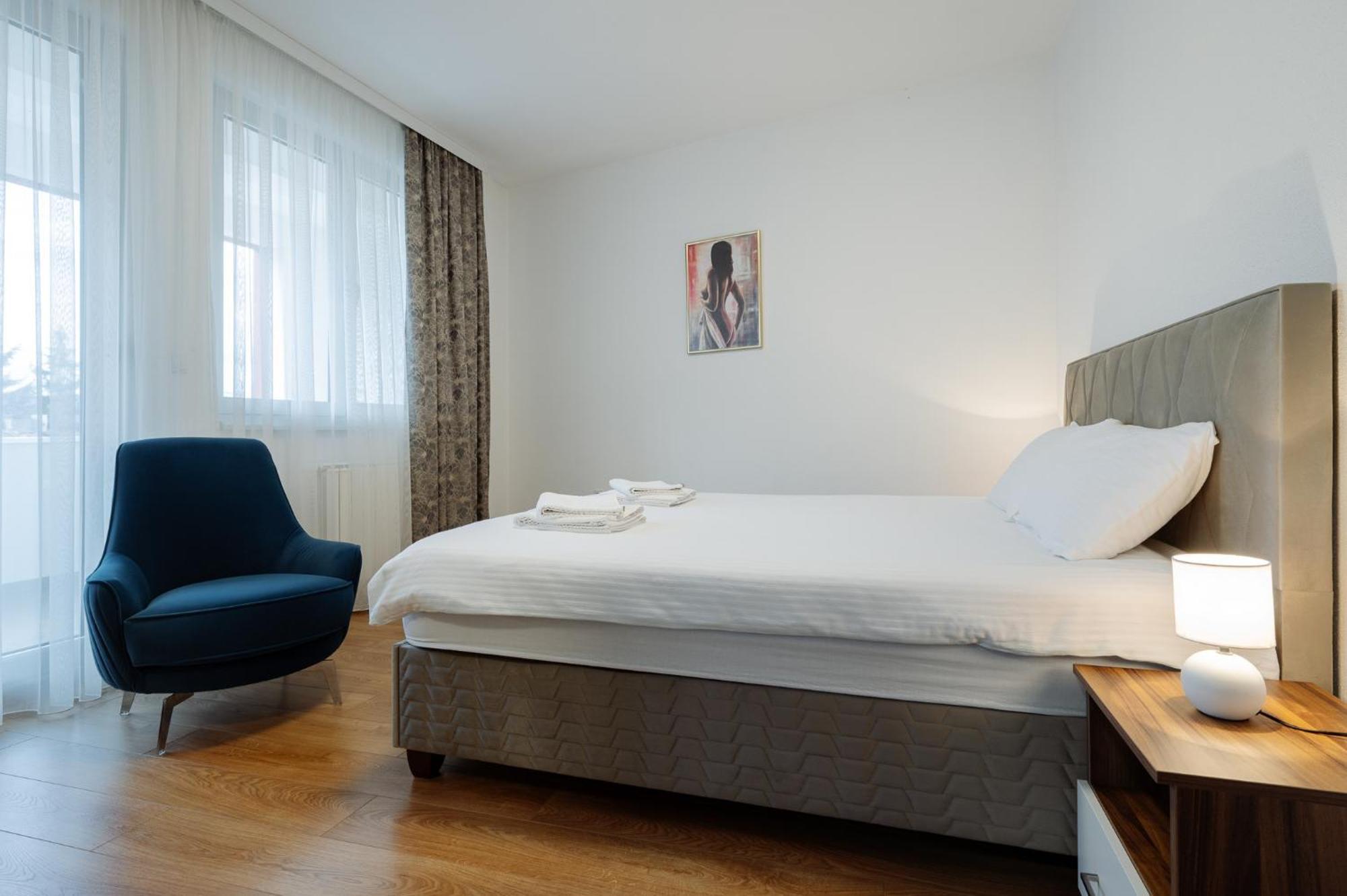 Apartman Square Trg Prijedor Exteriör bild