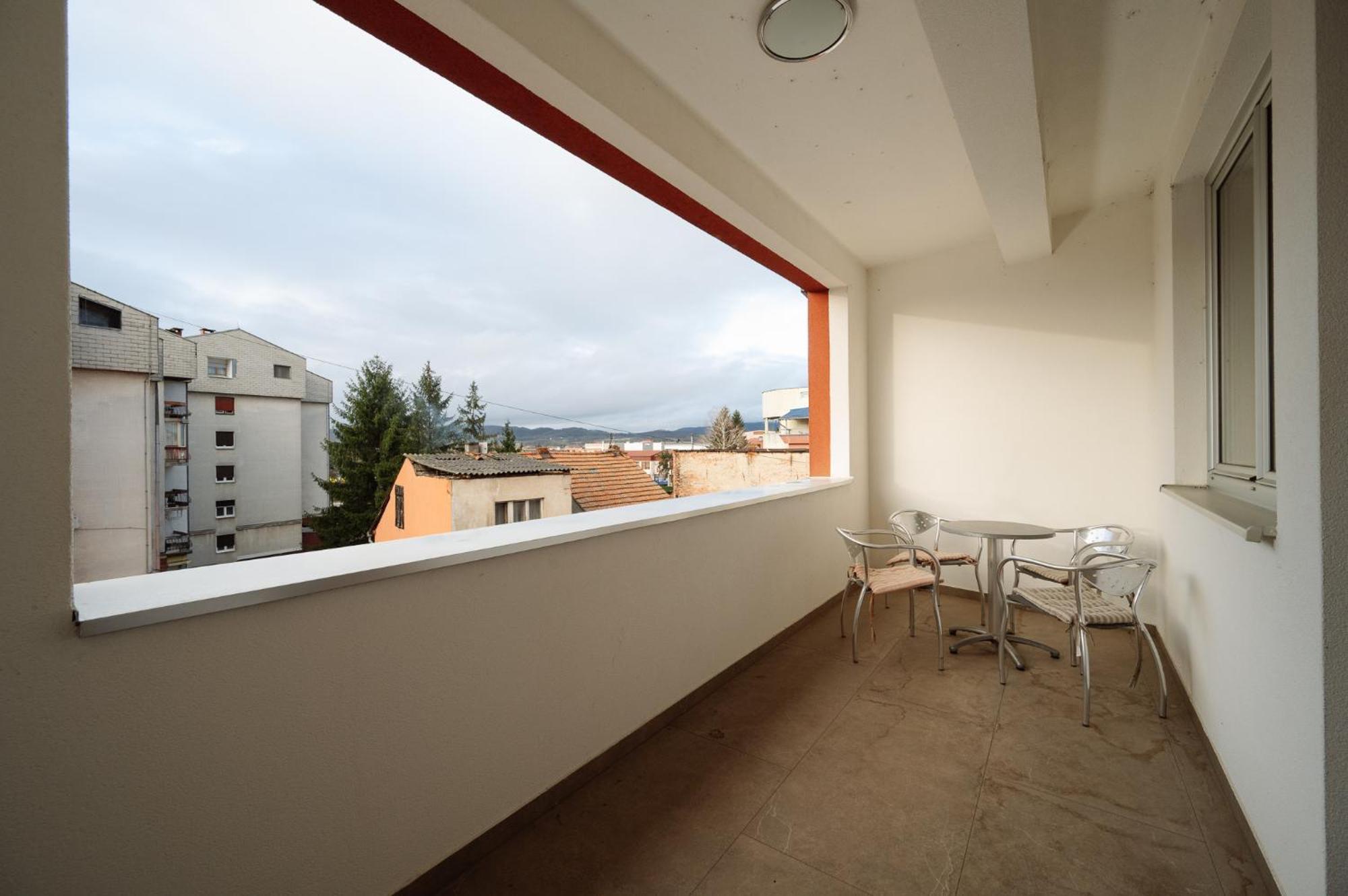 Apartman Square Trg Prijedor Exteriör bild