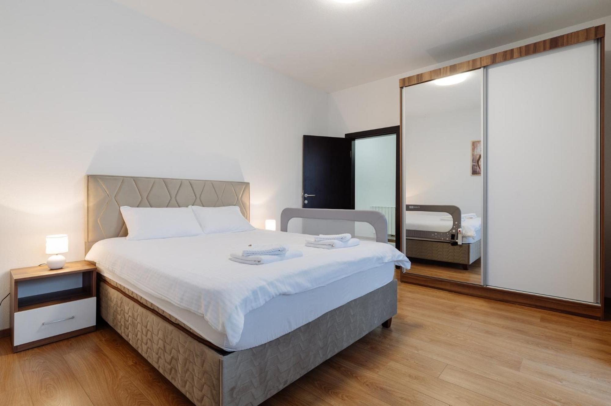 Apartman Square Trg Prijedor Exteriör bild
